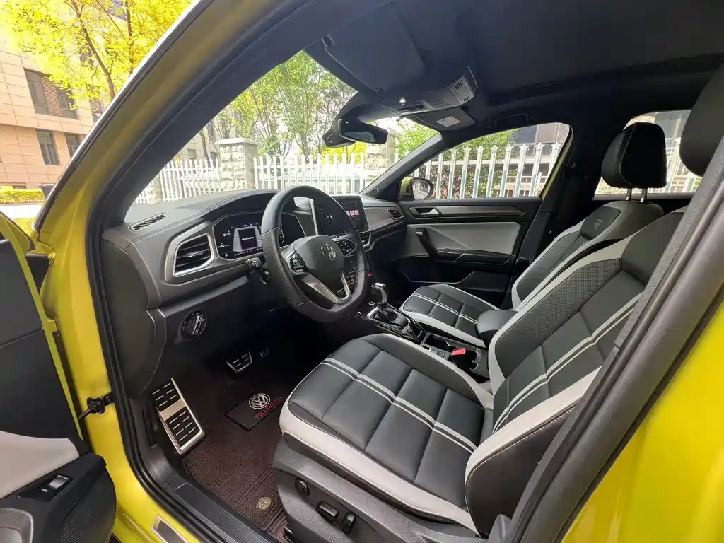 Volkswagen T-Roc 2023