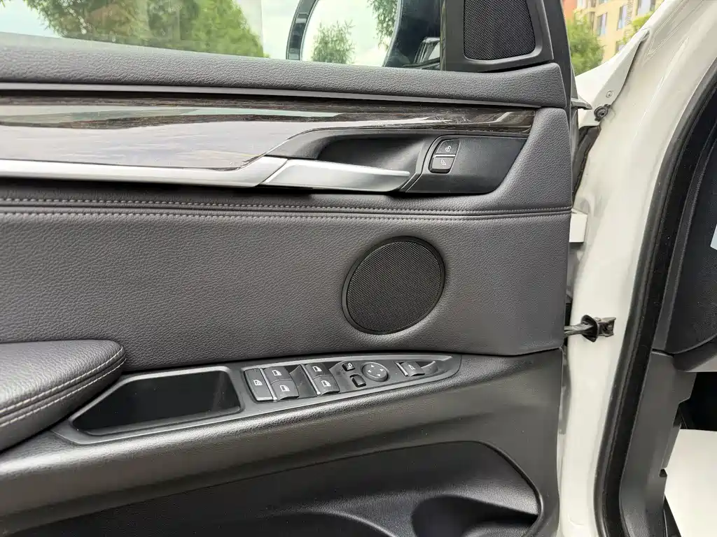BMW X5 2018 — фото 9