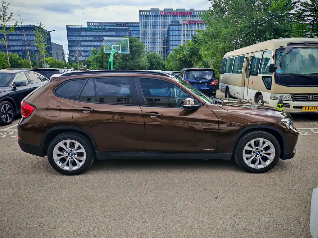 BMW X1 2014 — фото 5