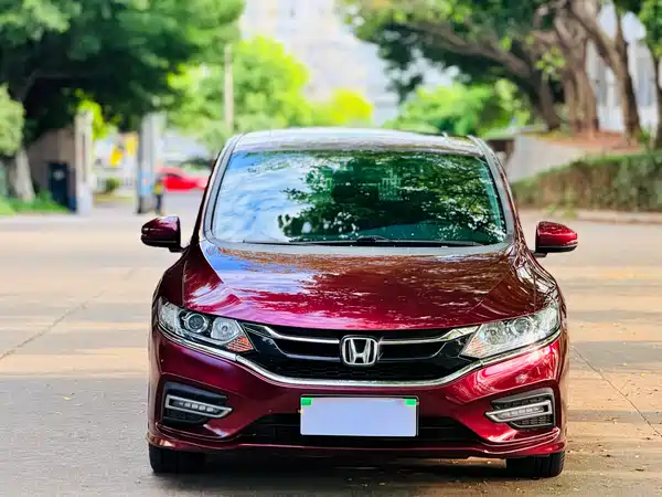 Honda Jade 2017