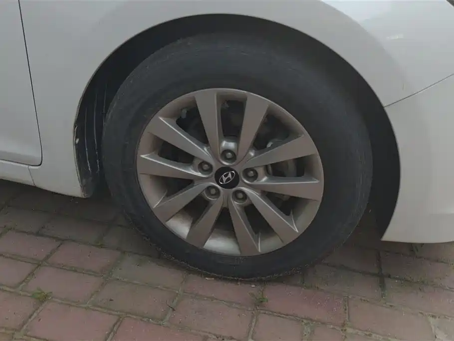 Hyundai Mistra 2015 — фото 6