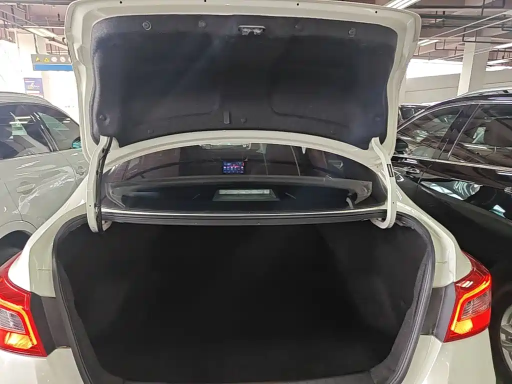 Nissan Sylphy 2022 — фото 19