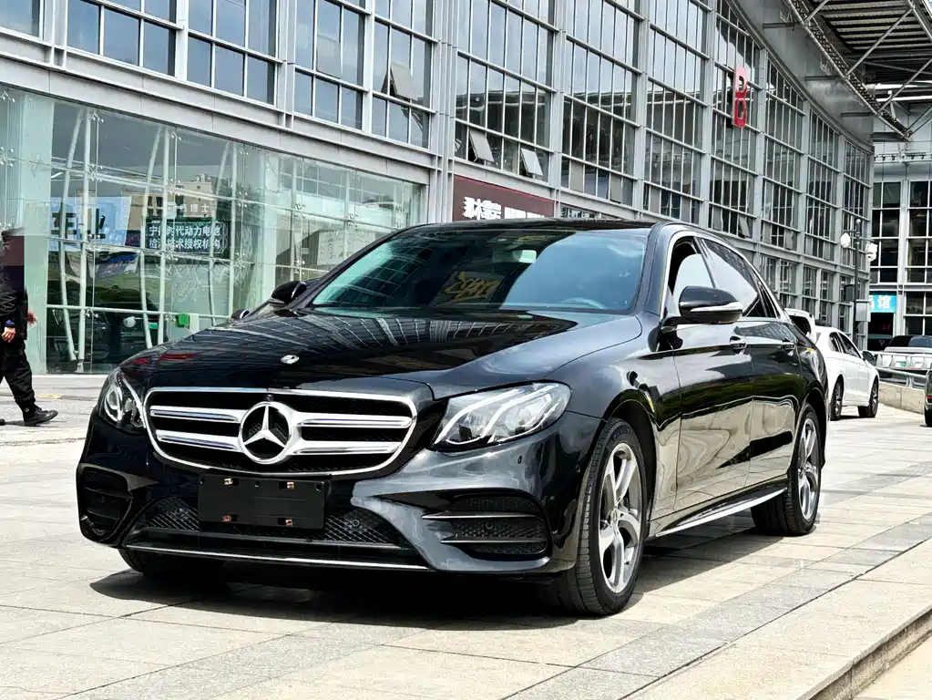 Mercedes-Benz E-Class 2019 — фото 1