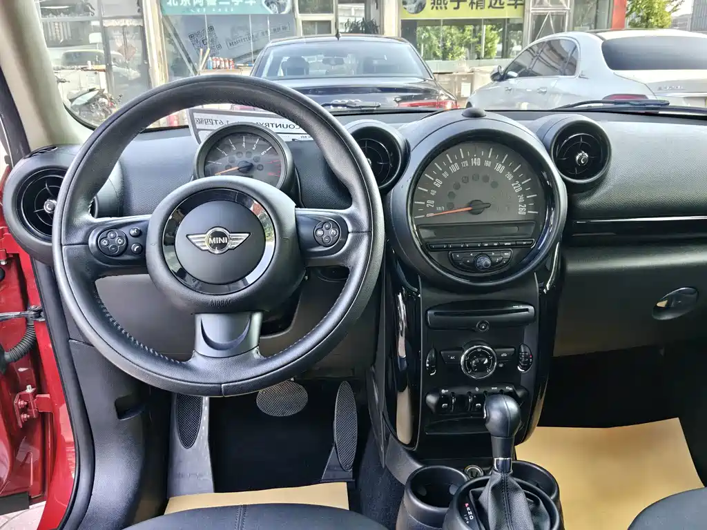 MINI Countryman 2015
