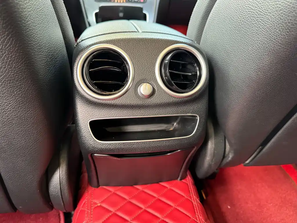 Mercedes-Benz C-Class 2018 — фото 19