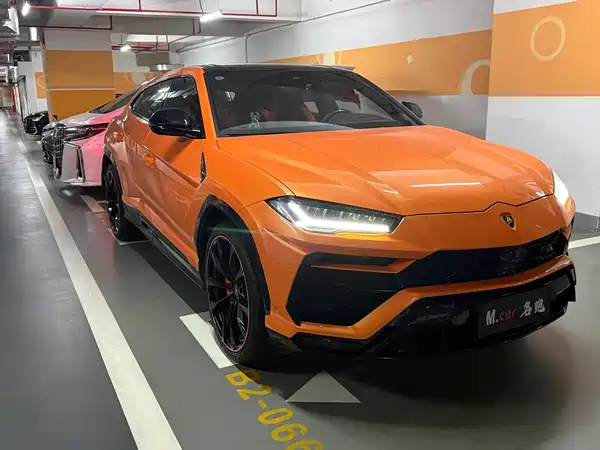Lamborghini Urus 2021