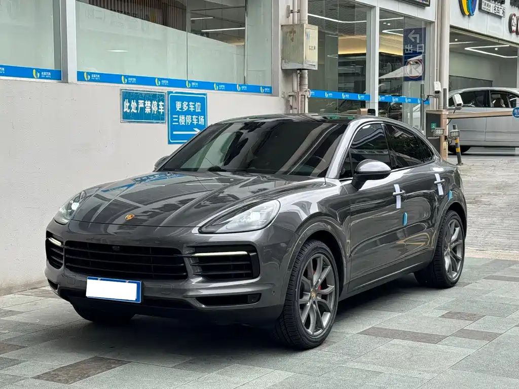 Porsche Cayenne 2022 — фото 1