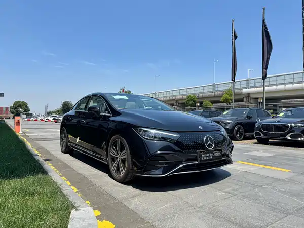 Mercedes-Benz EQE 2025
