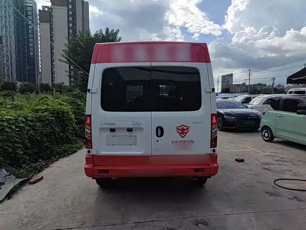 Maxus V80 2024