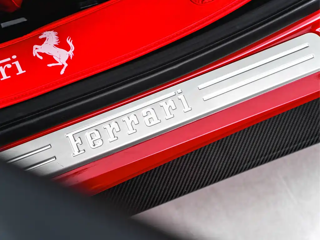 Ferrari 488 2017 — фото 11