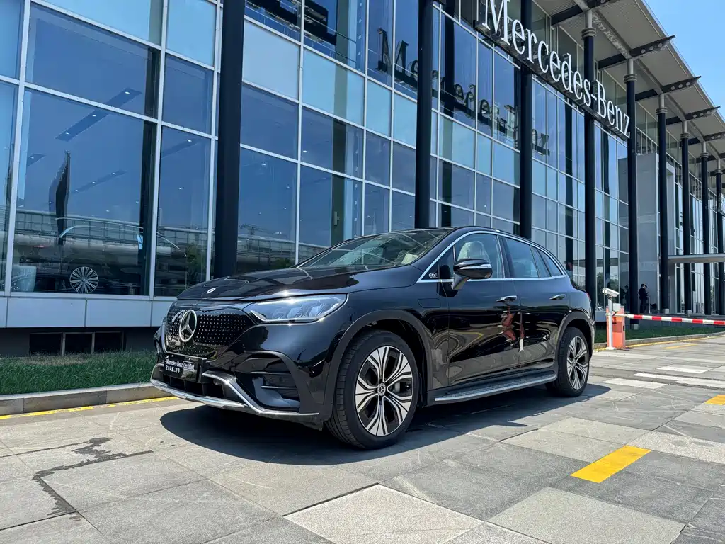Mercedes-Benz EQE SUV 2025