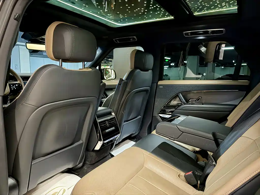 Land Rover Range Rover Sport 2023 — фото 12