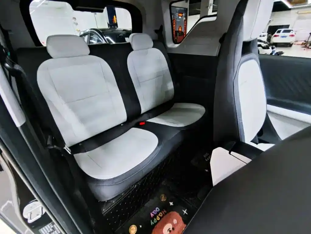 Geely Galaxy Panda 2025 — фото 11