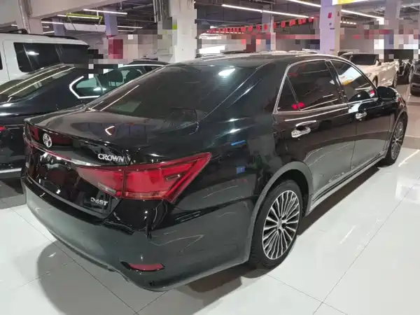 Toyota Crown 2020