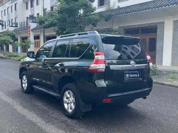 Toyota Prado 2016