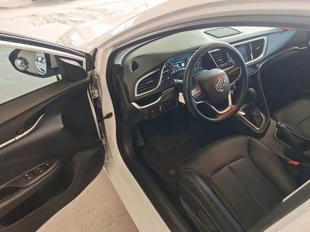 Buick Excelle 2022 — фото 16