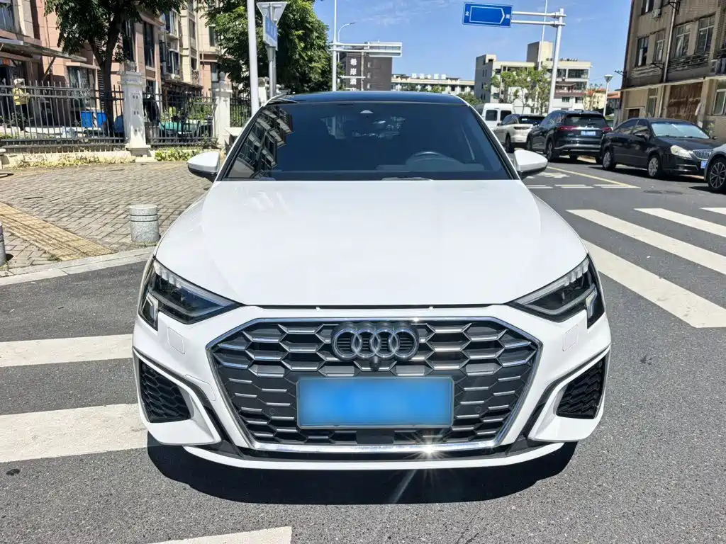 Audi A3 2022 — фото 24