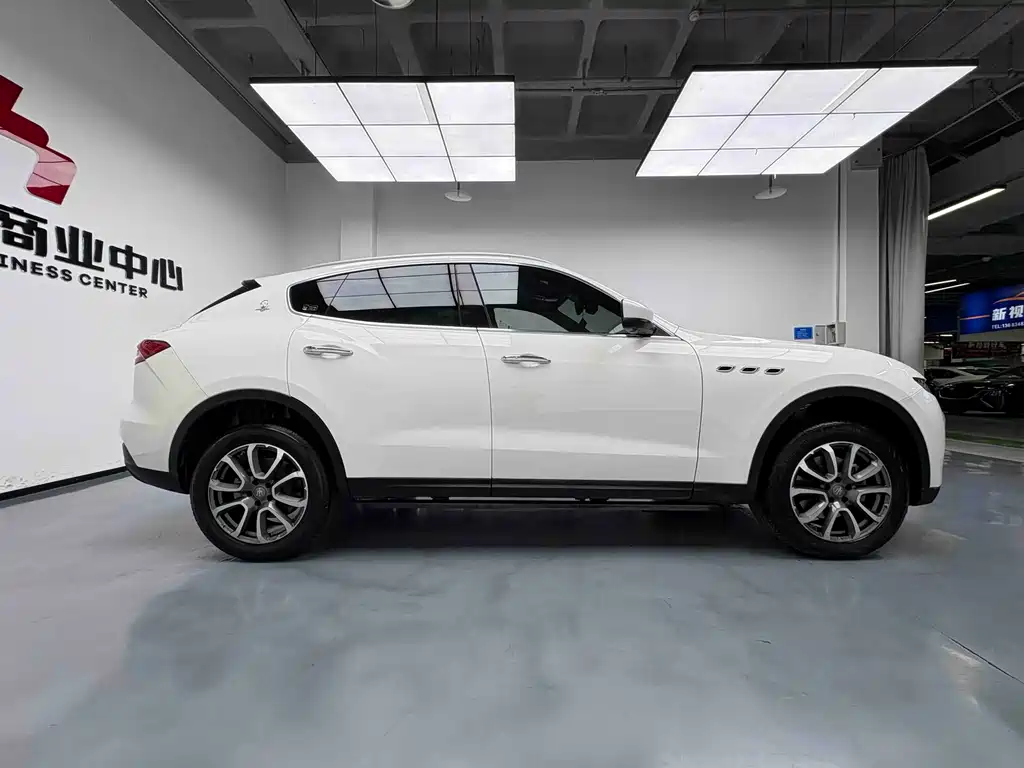 Maserati Levante 2019 — фото 14
