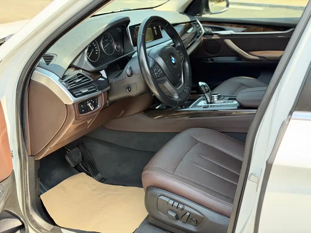 BMW X5 2014 — фото 12