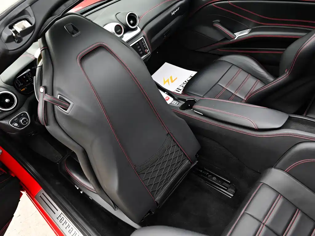 Ferrari California T 2016 — фото 14