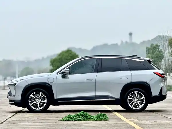 NIO ES6 2021