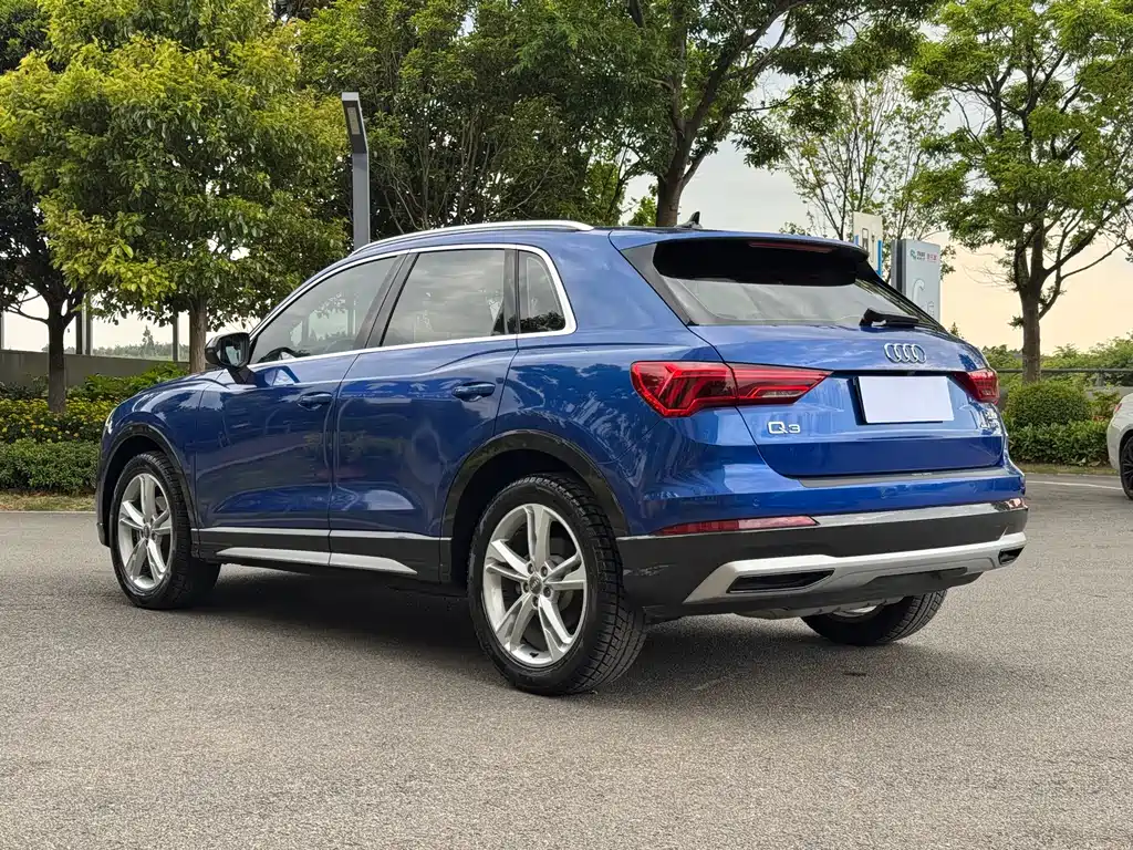 Audi Q3 2020 — фото 7
