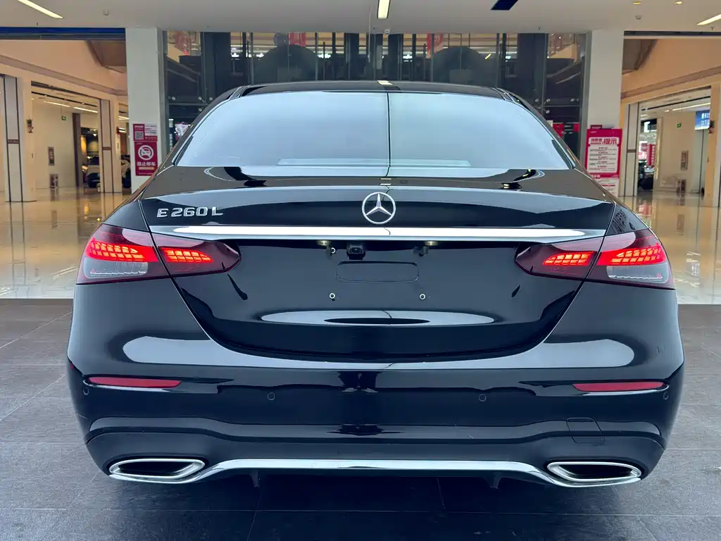 Mercedes-Benz E-Class 2021 — фото 17