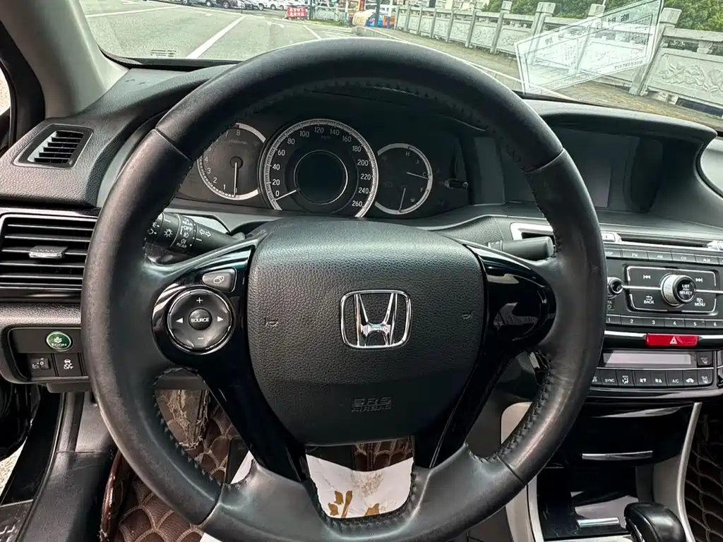 Honda Accord 2018 — фото 14
