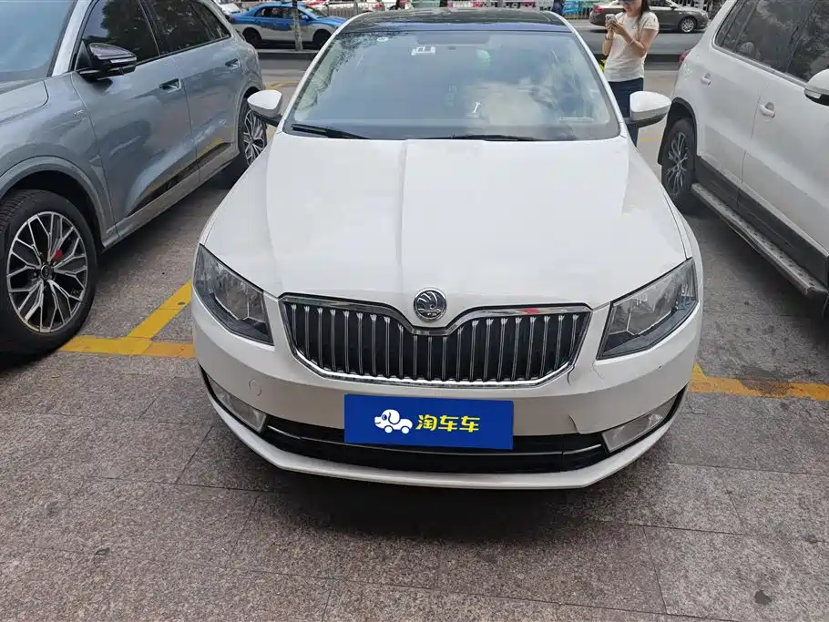 Skoda Octavia 2015 — фото 2