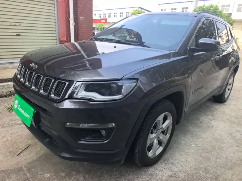Jeep Compass 2017 — фото 1