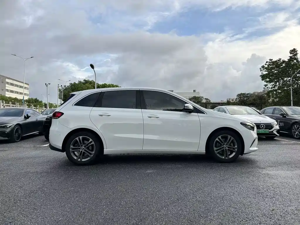Mercedes-Benz B-Class 2020 — фото 4