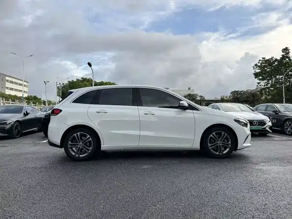 Mercedes-Benz B-Class 2020
