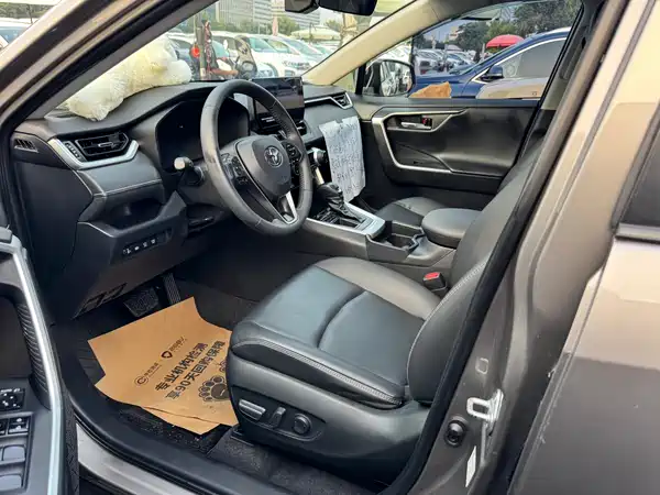 Toyota RAV4 2024