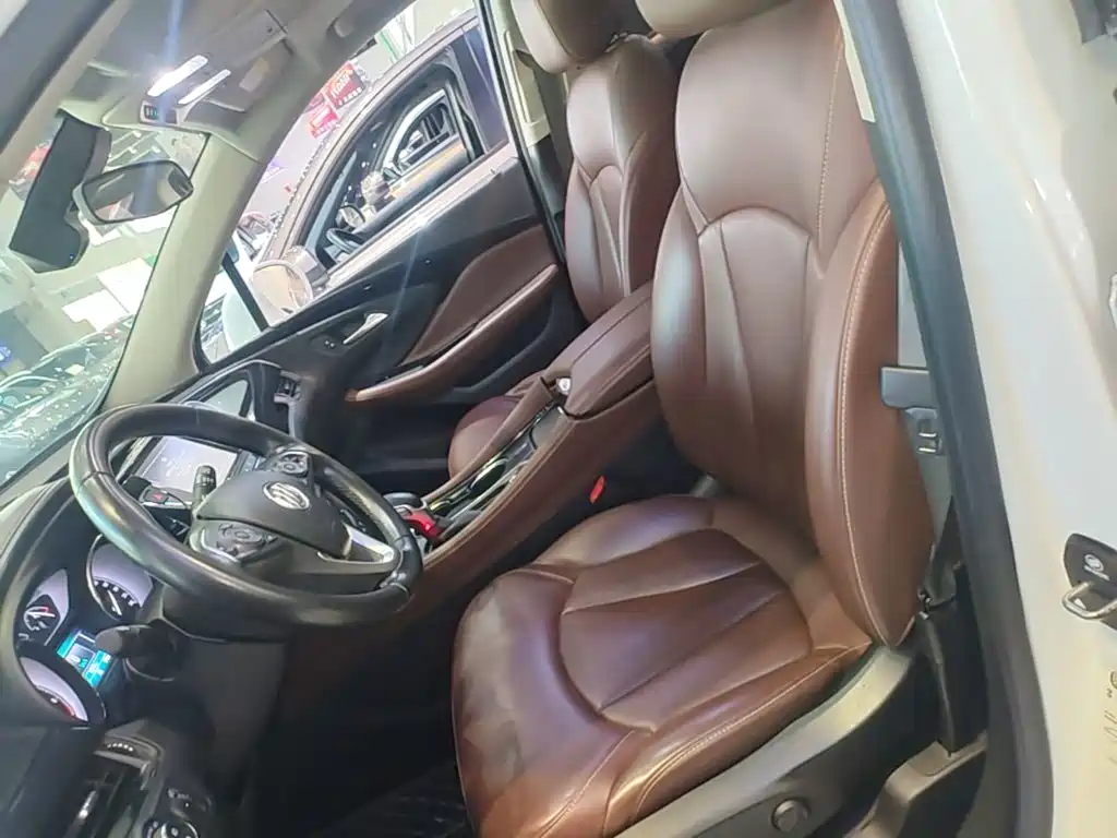 Buick Envision Plus 2018 — фото 15
