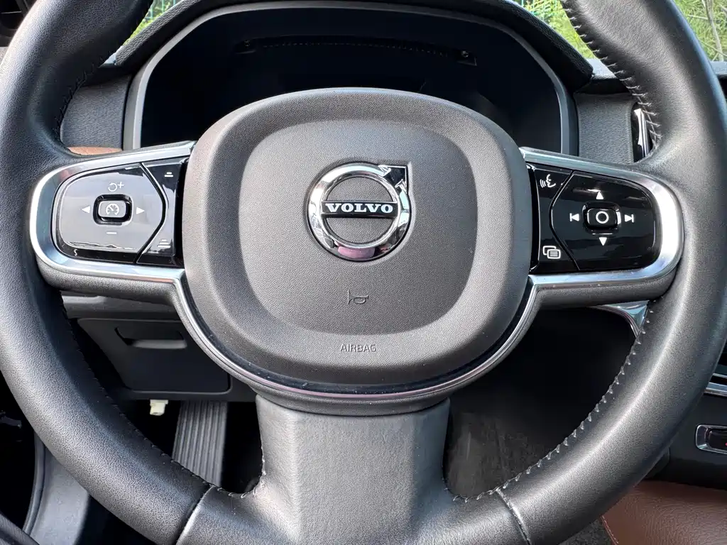Volvo S90 PHEV 2021 — фото 17