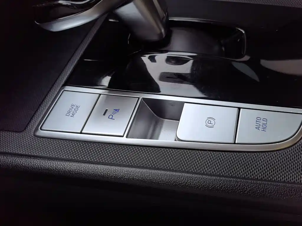 Hyundai Elantra 2021 — фото 14
