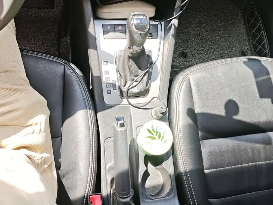 Skoda Octavia 2019 — фото 16