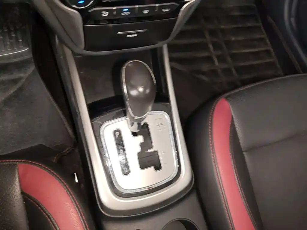 Changan Eado XT 2015 — фото 14