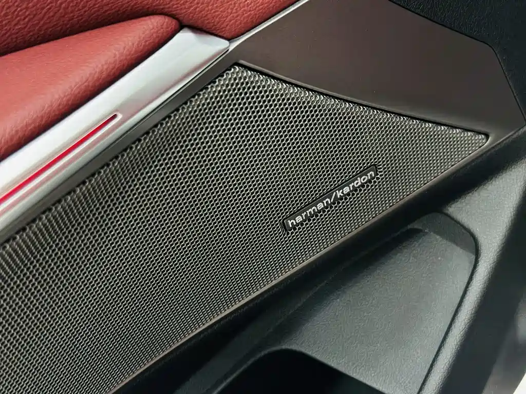 BMW 3 Series 2024 — фото 17