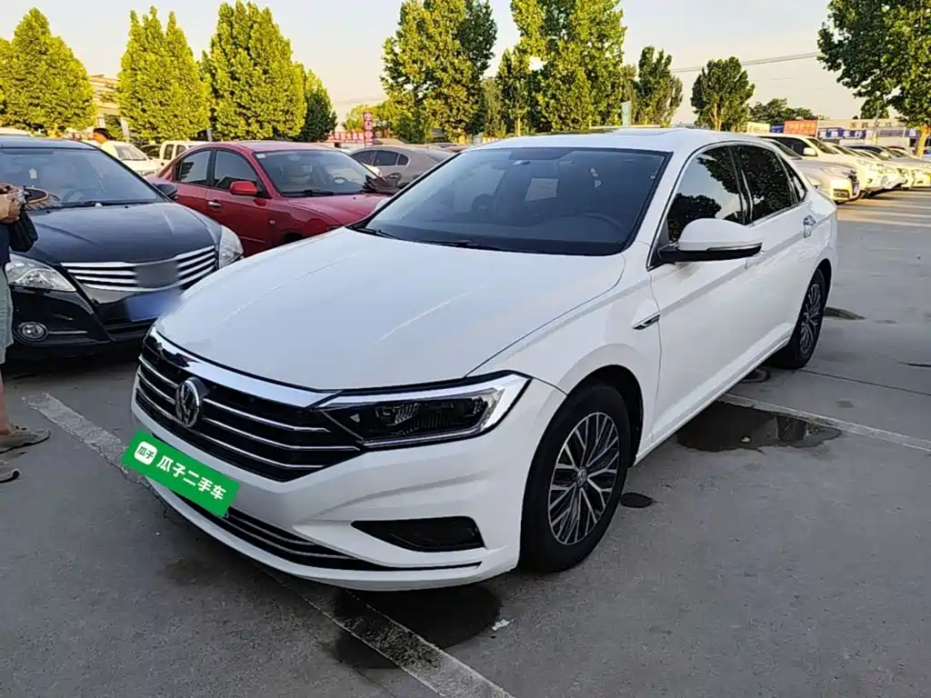 Volkswagen Sagitar 2020