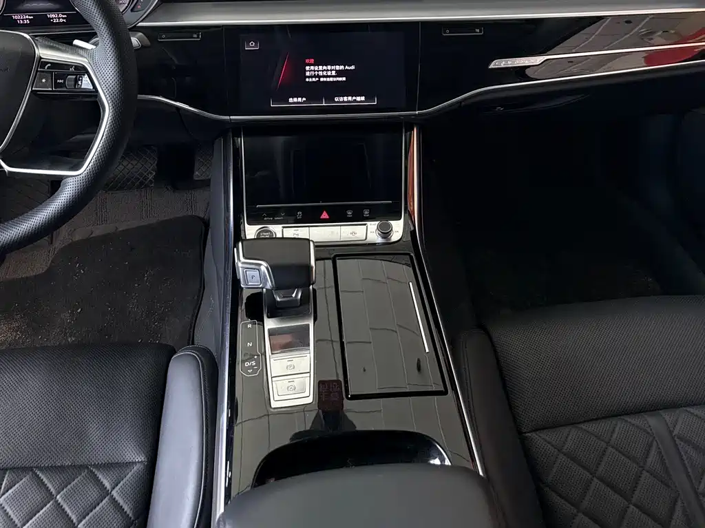Audi A8 2023 — фото 11