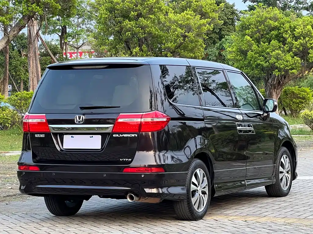 Honda Elysion 2015 — фото 6