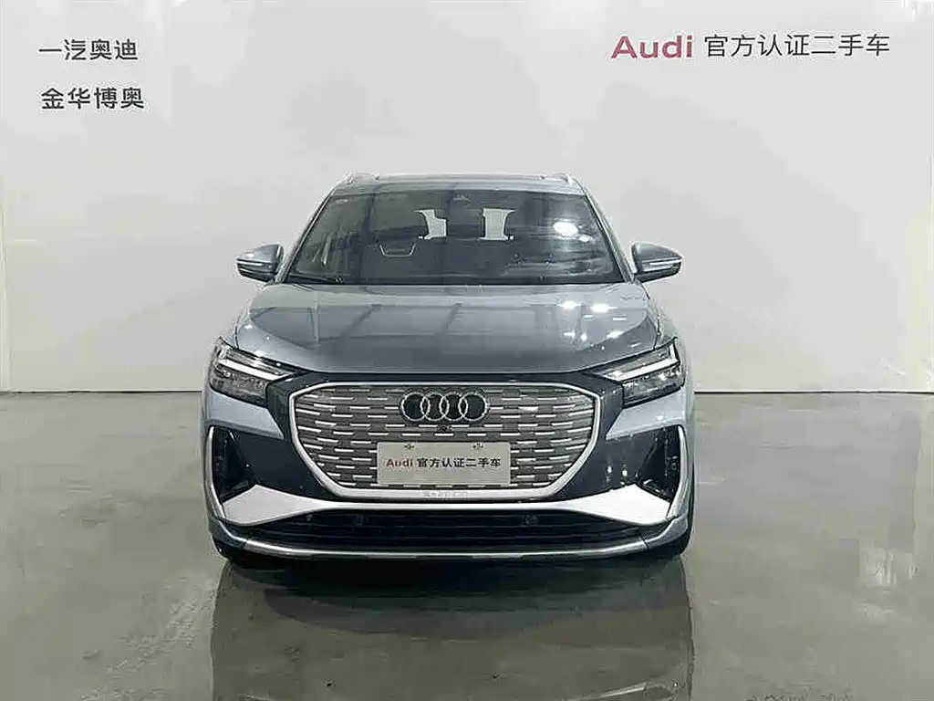 Audi Q4 e-tron 2022 — фото 2