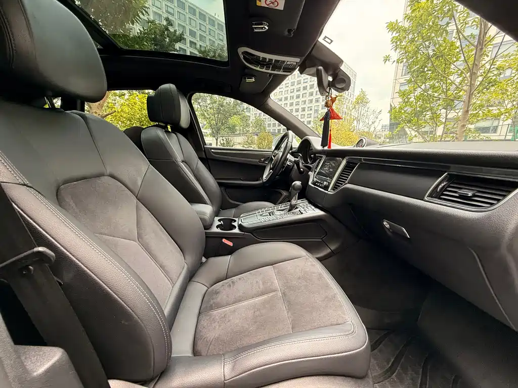 Porsche Macan 2017 — фото 9