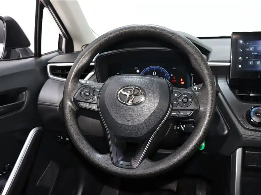 Toyota Corolla Cross 2025 — фото 14