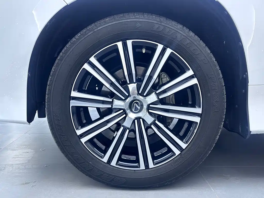 Lexus LX 2020 — фото 11