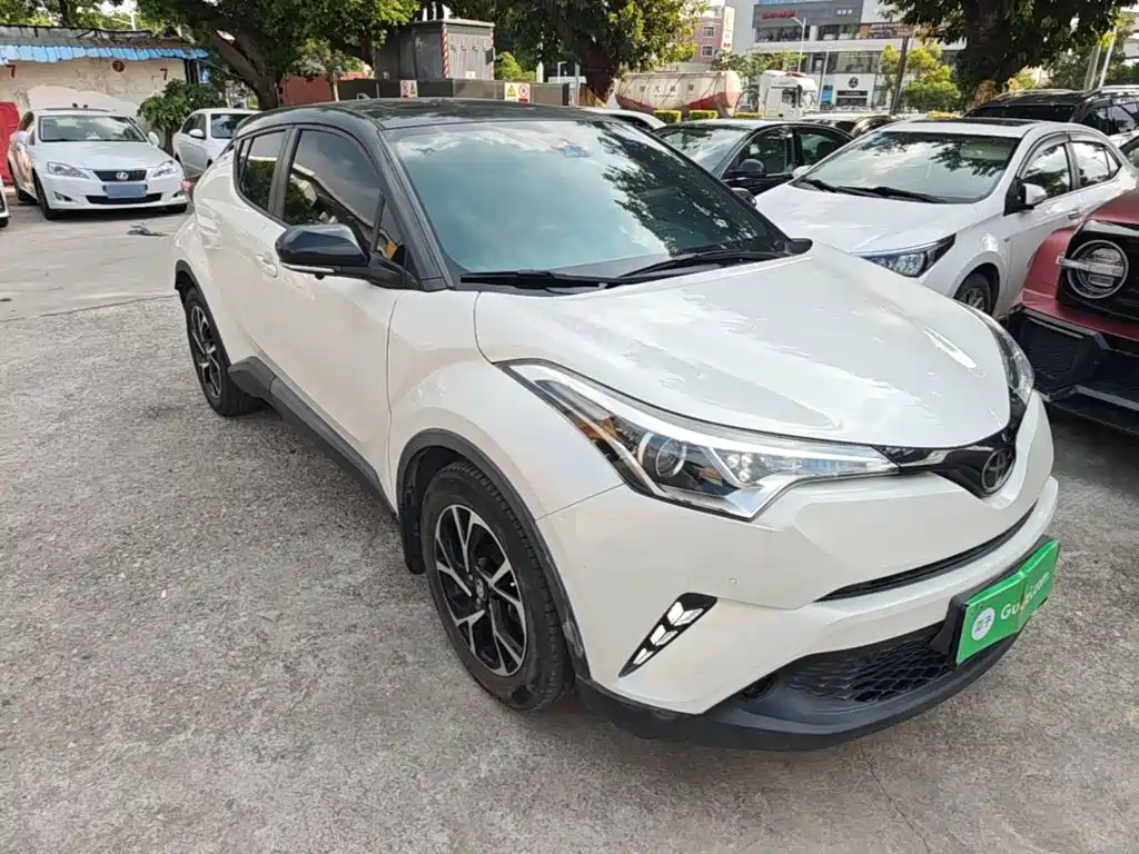 Toyota C-HR 2020 — фото 22