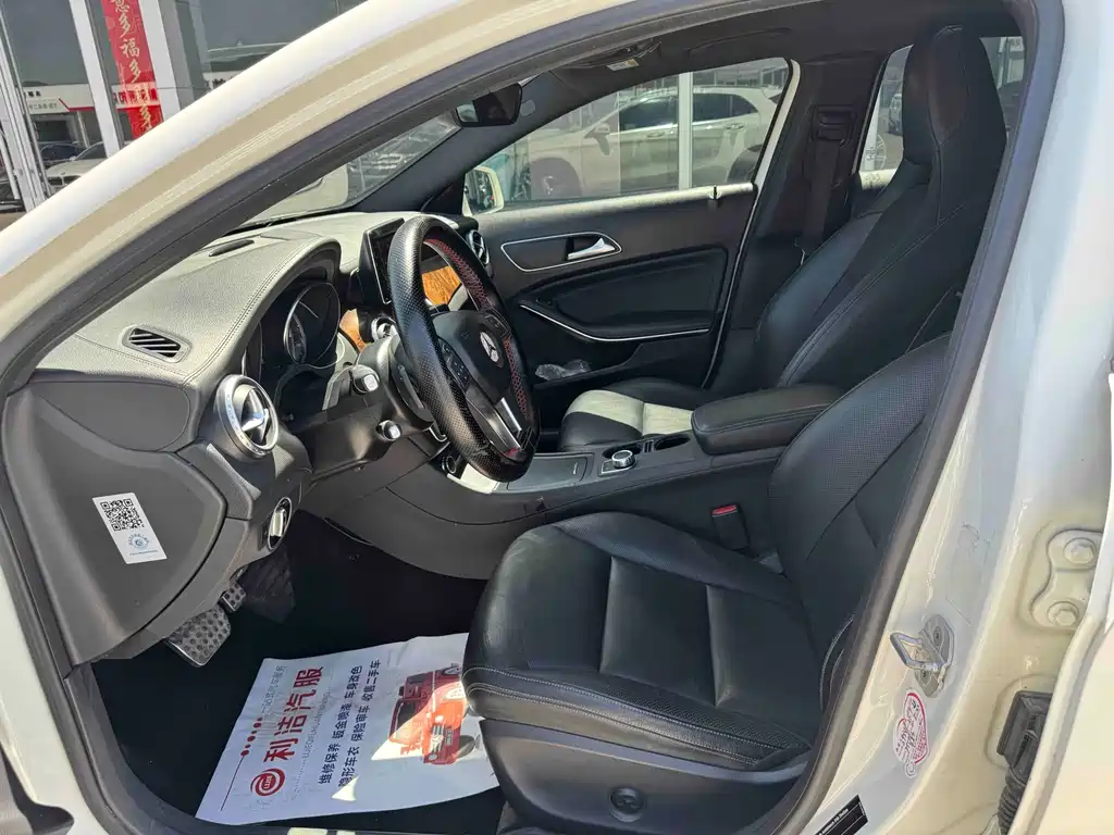 Mercedes-Benz GLA 2015