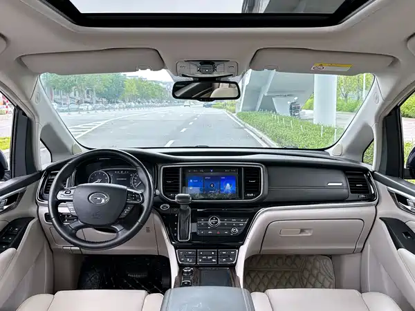 GAC Trumpchi M8 2018
