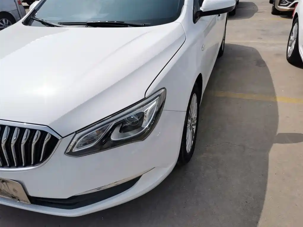 Buick Excelle 2017 — фото 24